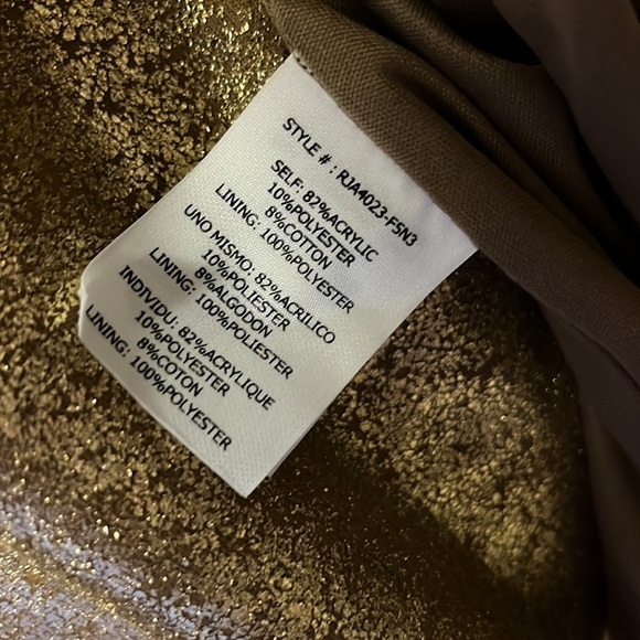 Ryu brand coat that features an adjustable ruffle neck, fully lined, small - Picture 10 of 14